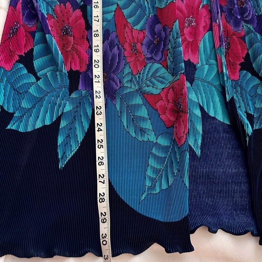 Vintage Tropical Malaysian Jacket Women’s Sz M-L Fuchsia Teal Purple Nav… - Picture 9 of 11